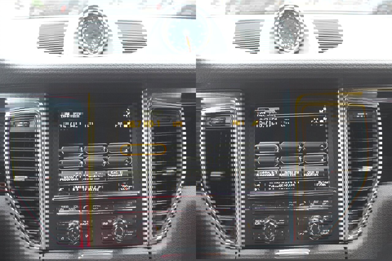 Used 2016 Porsche Macan S image 34