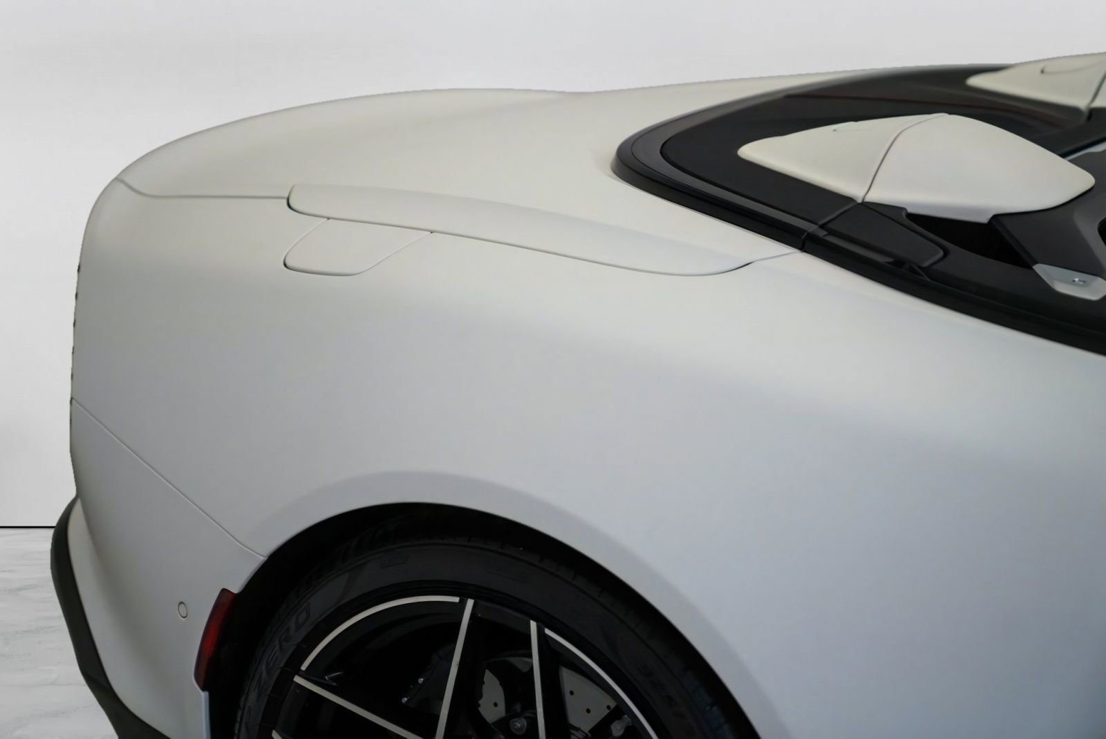 New 2026 Aston Martin Vanquish Convertible RWD image 30