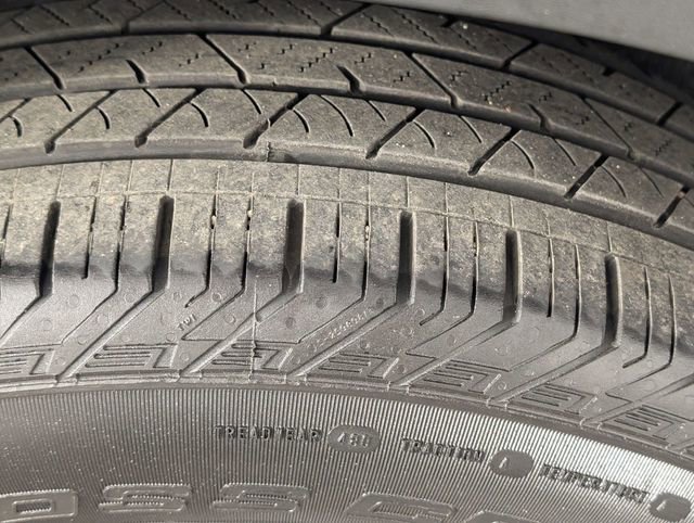 Used 2025 Kia Sorento S w/ Panoramic Sunroof Package image 9