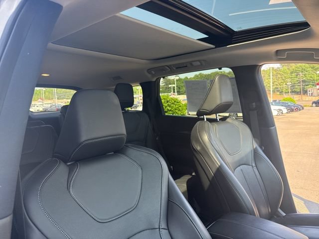 Used 2023 INFINITI QX60 Luxe w/ Cargo Package AWD/4WD image 32