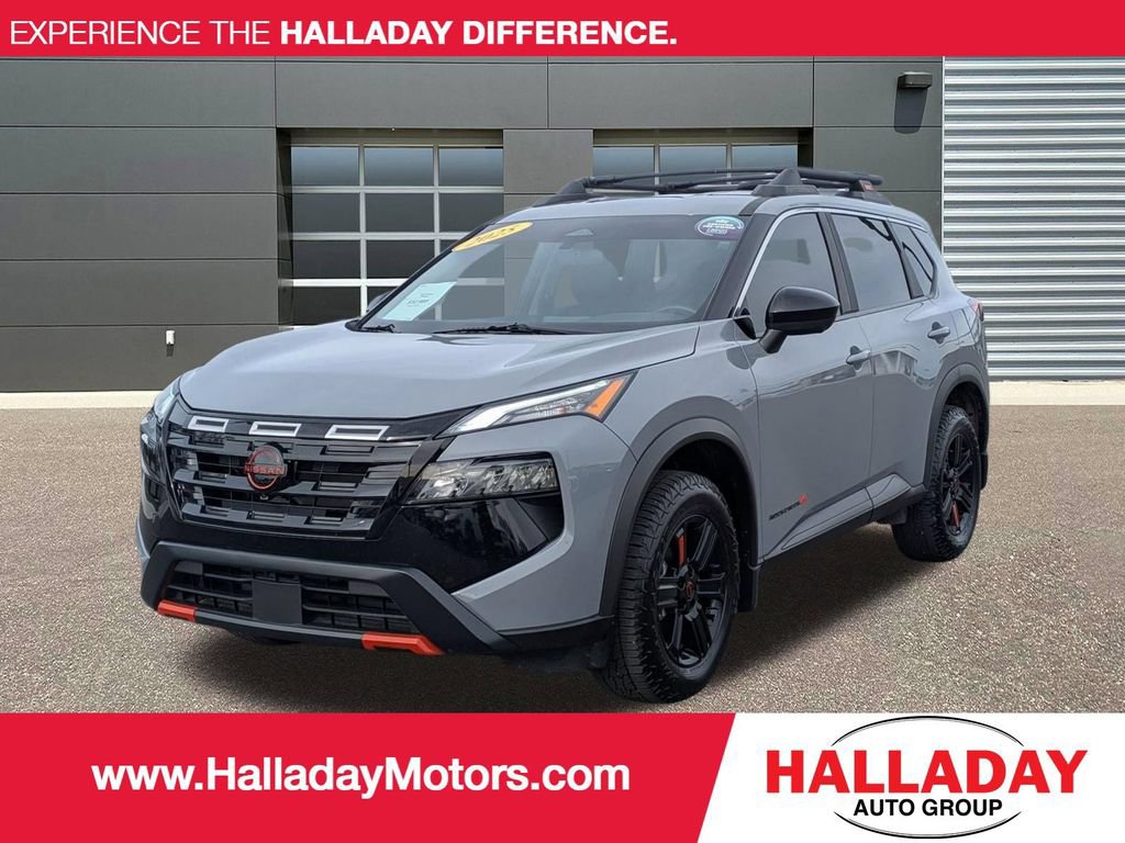 Used 2025 Nissan Rogue SV AWD/4WD image 1