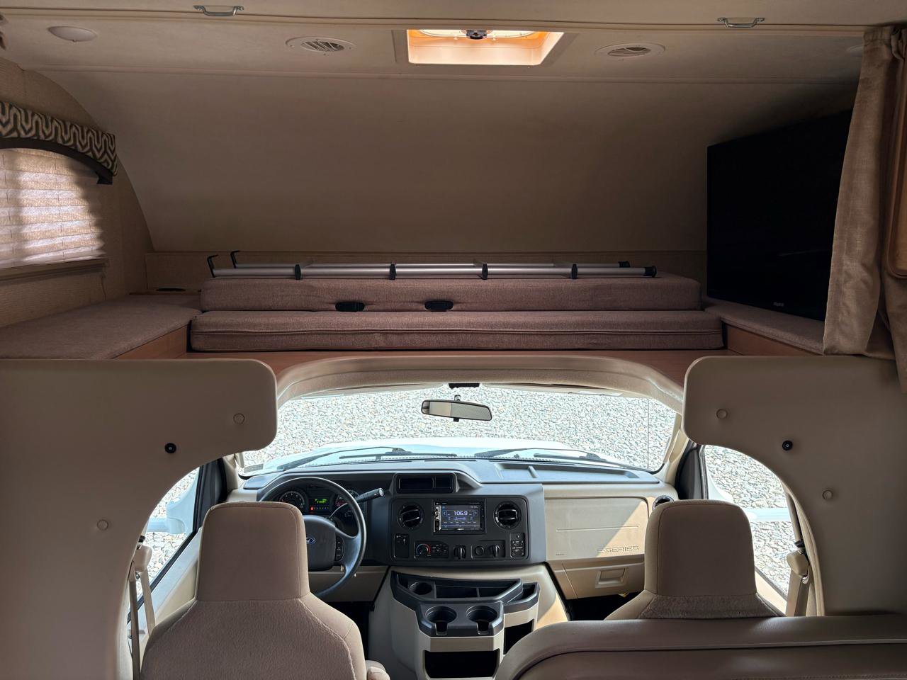 Used 2018 Ford E-450 and Econoline 450 Super Duty w/ Motorhome Prep Package RWD image 45