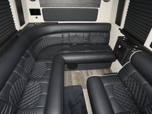 Used 2023 Mercedes-Benz Sprinter 3500 image 29
