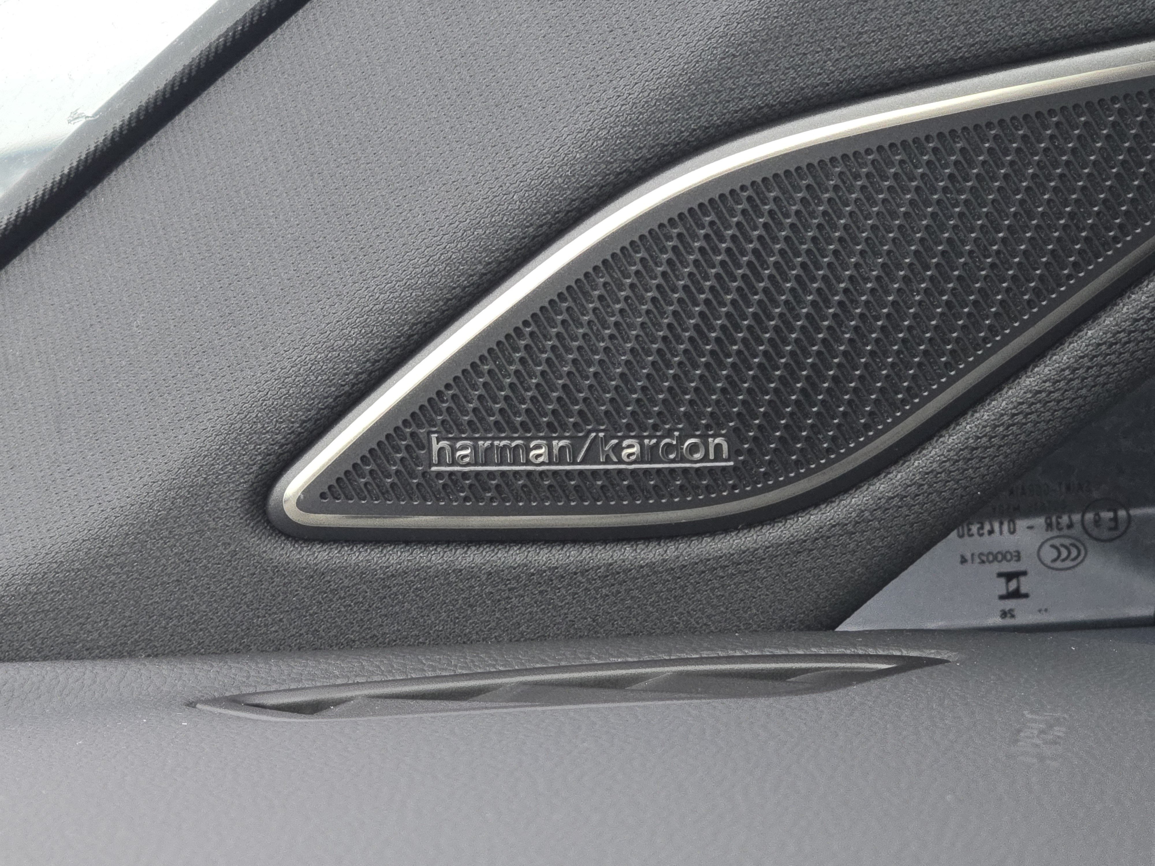 New 2026 Volkswagen Tiguan SEL R-Line AWD/4WD image 15