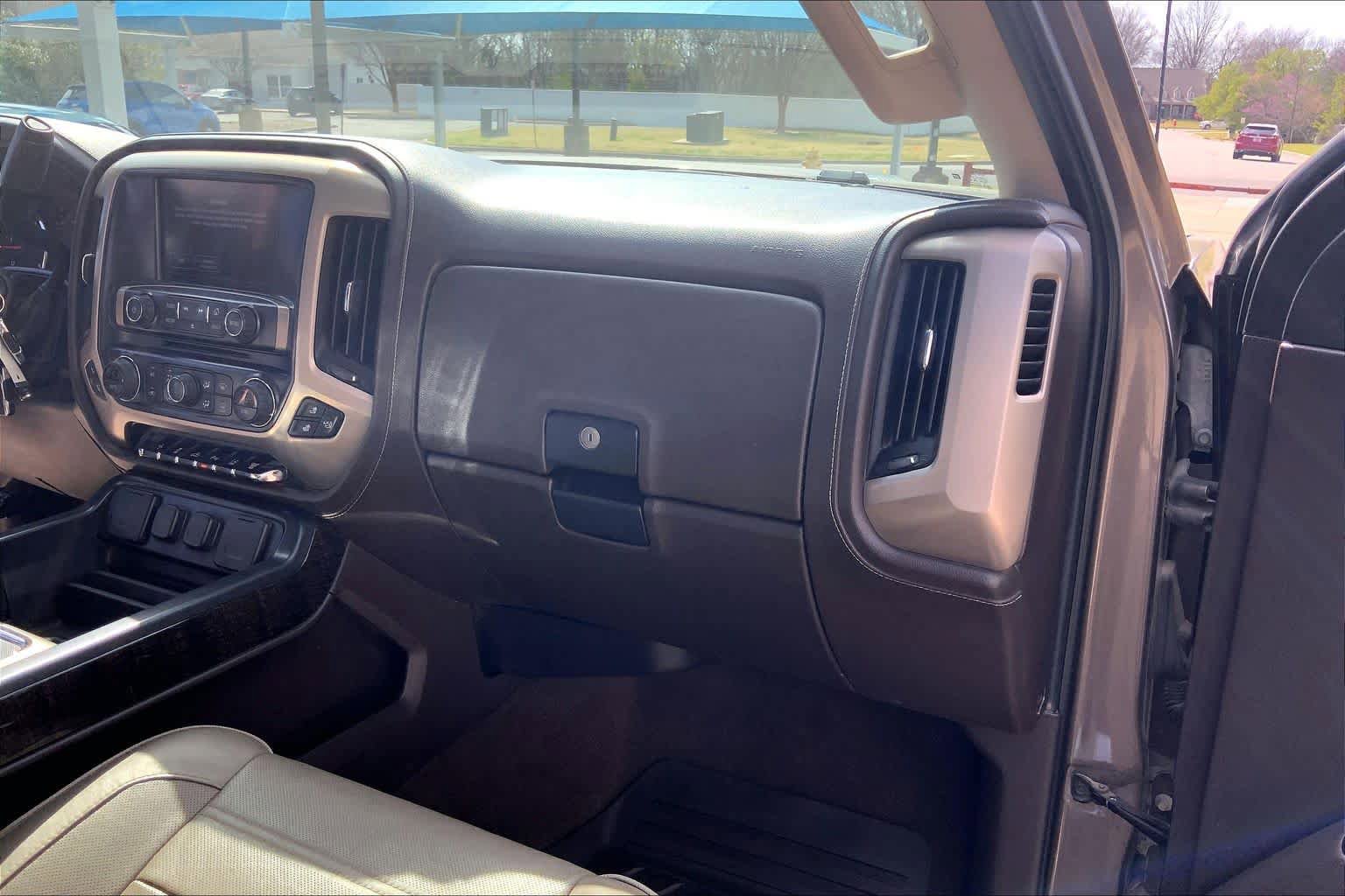 Used 2015 GMC Sierra 3500 Denali w/ Duramax Plus Package image 18