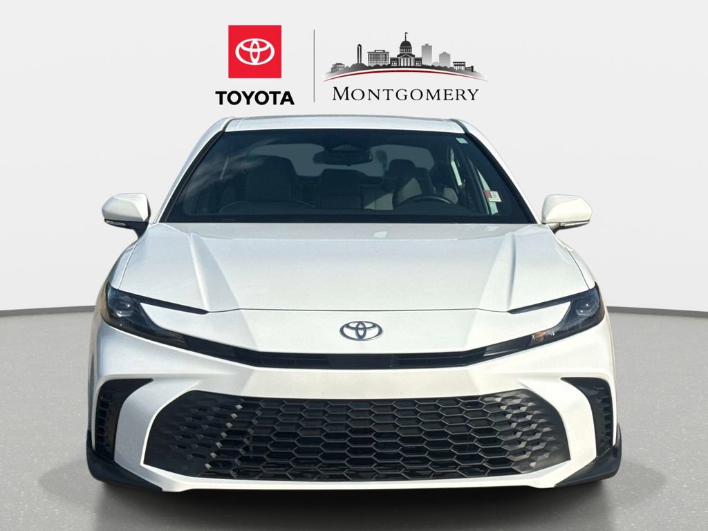 Used 2025 Toyota Camry SE FWD image 8