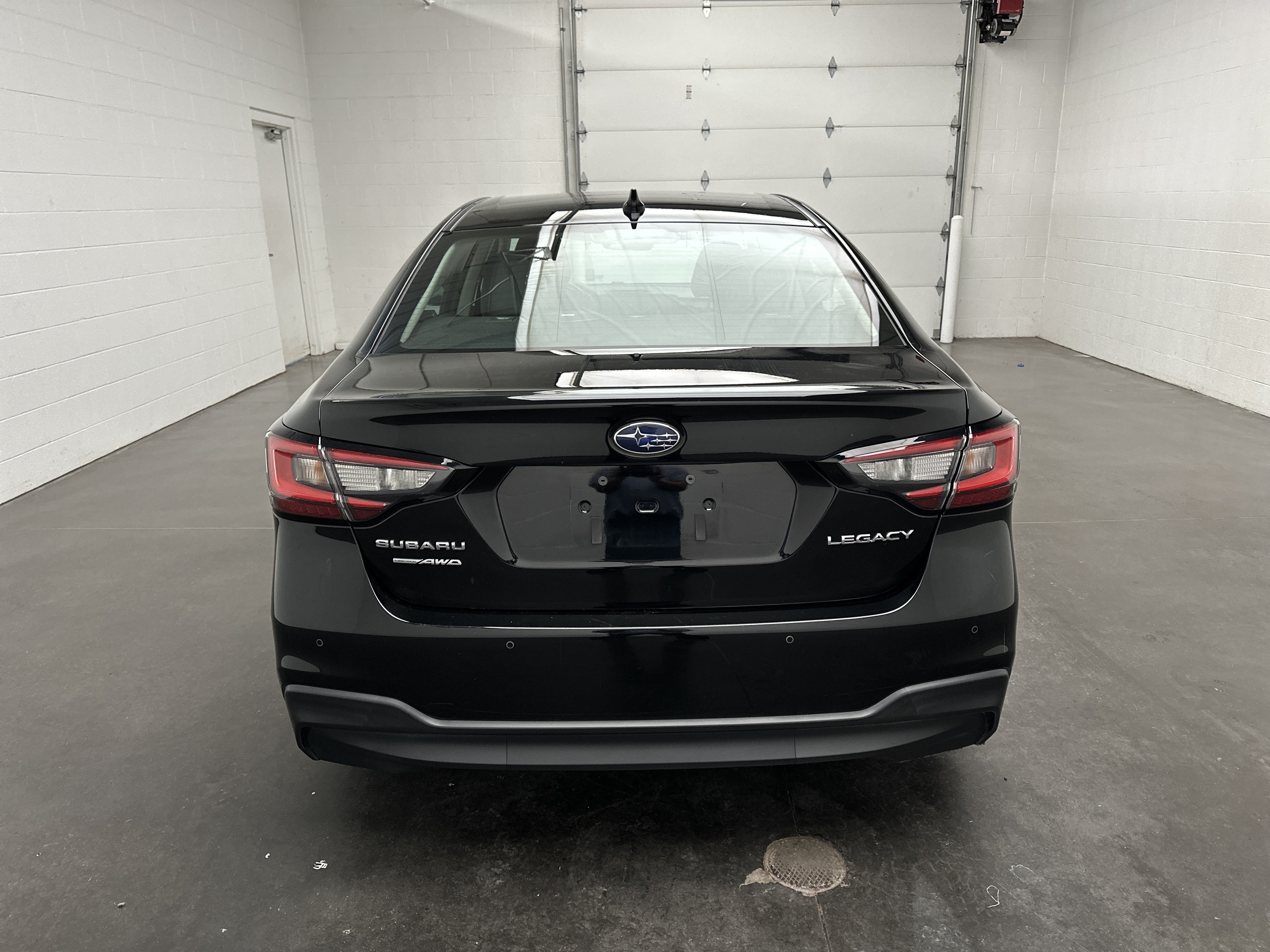 Used 2023 Subaru Legacy Limited AWD/4WD image 6