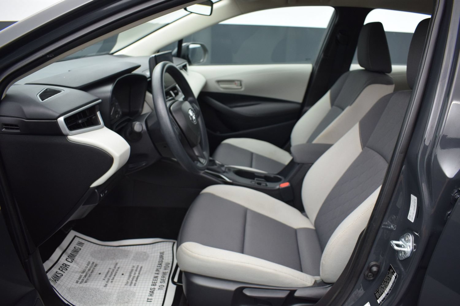 Used 2025 Toyota Corolla LE w/ LE Premium Package FWD image 13