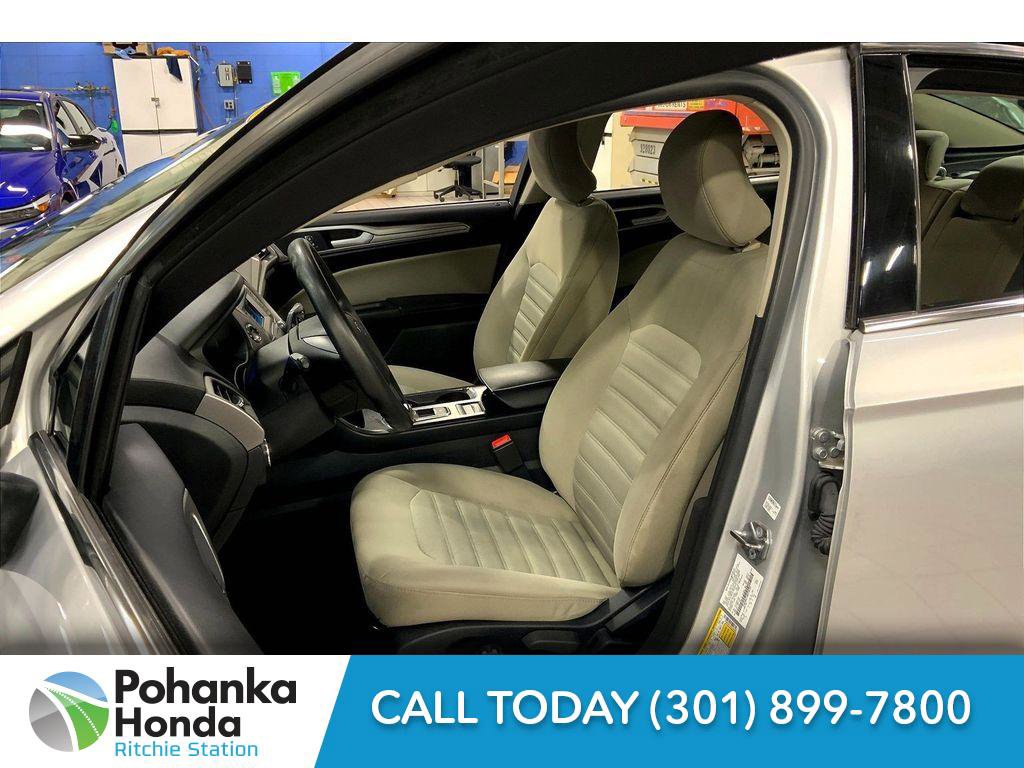 Used 2019 Ford Fusion S image 18