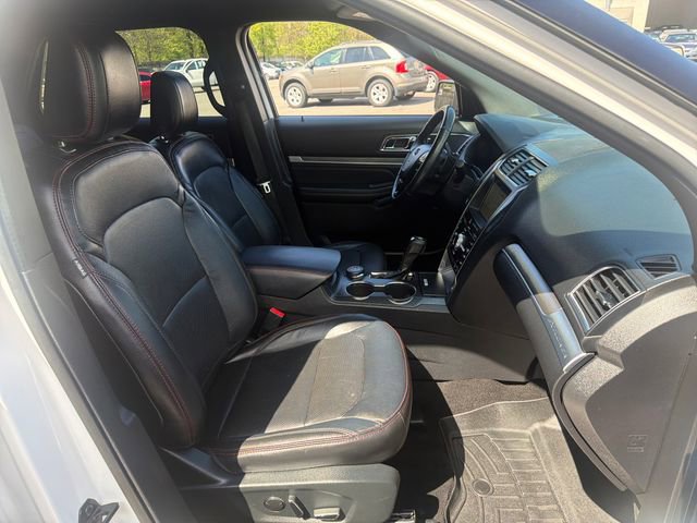 Used 2018 Ford Explorer Sport AWD/4WD image 12