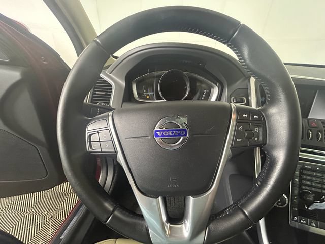 Used 2016 Volvo XC60 T6 w/ Proximity Package AWD/4WD image 15