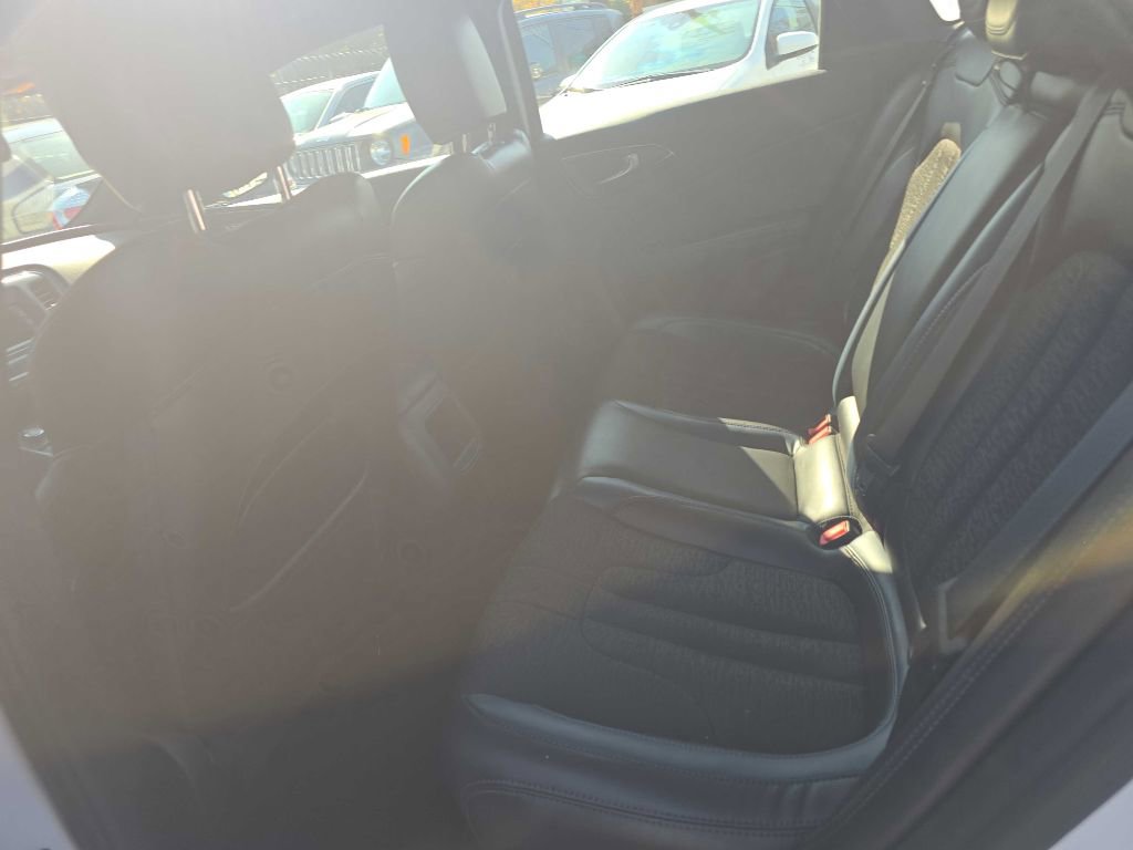 Used 2015 Chrysler 200 S image 12