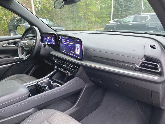 Used 2024 Chevrolet Traverse LT FWD image 28