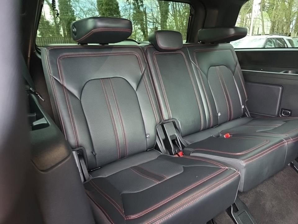 Used 2022 Ford Expedition Limited AWD/4WD image 11