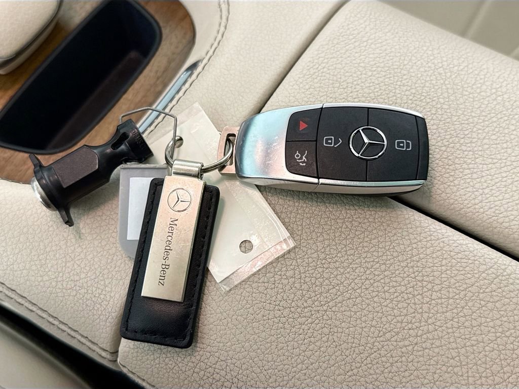 Used 2022 Mercedes-Benz GLE 350 4MATIC image 17