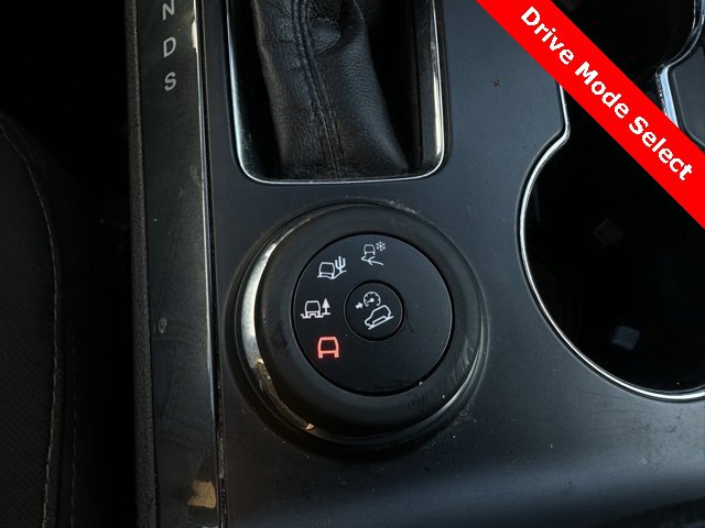 Used 2017 Ford Explorer XLT image 11