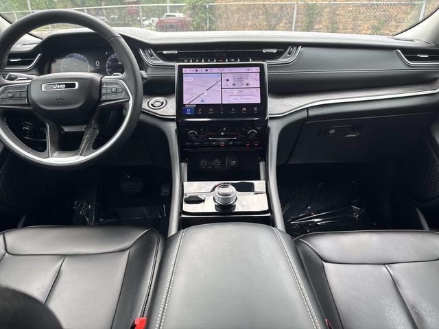 Used 2023 Jeep Grand Cherokee L Limited AWD/4WD image 15