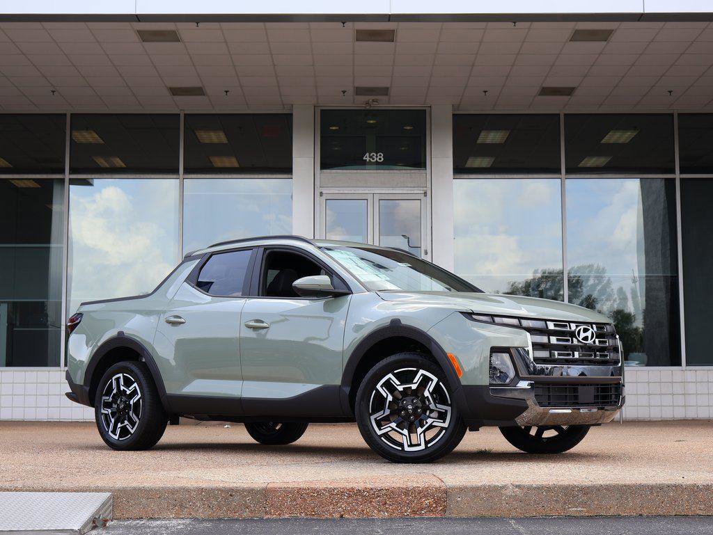 New 2025 Hyundai Santa Cruz Limited AWD/4WD image 2