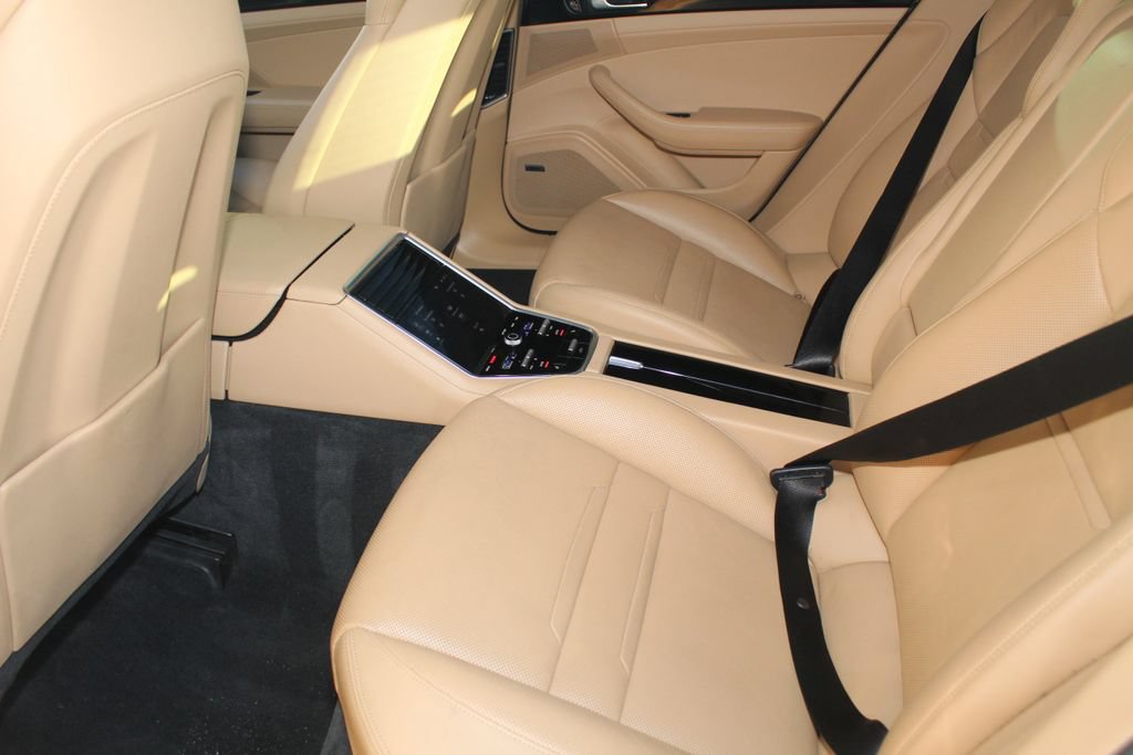 Used 2018 Porsche Panamera 4S AWD/4WD image 5