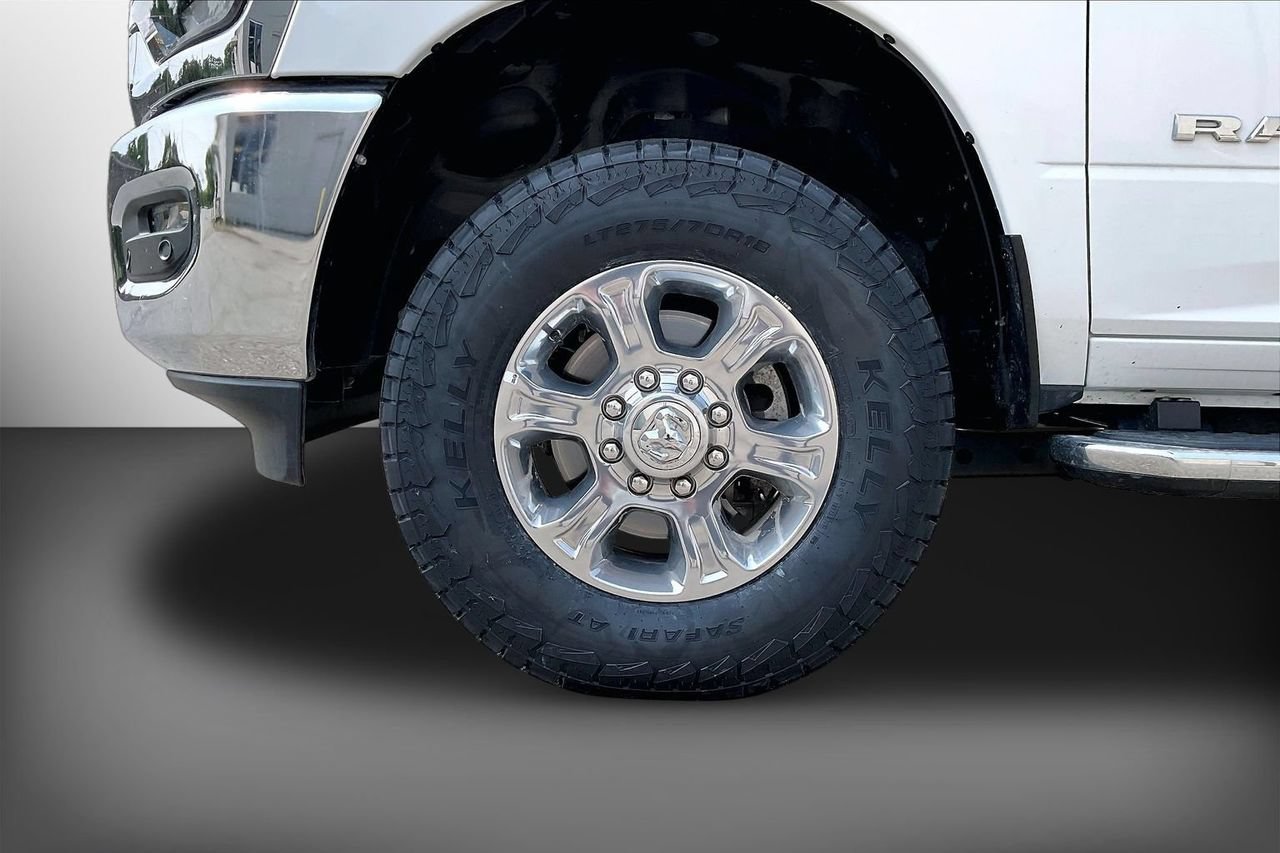 Used 2025 RAM 2500 Big Horn AWD/4WD image 33