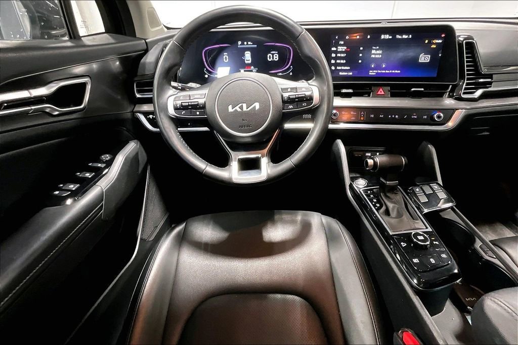 Used 2023 Kia Sportage EX image 7