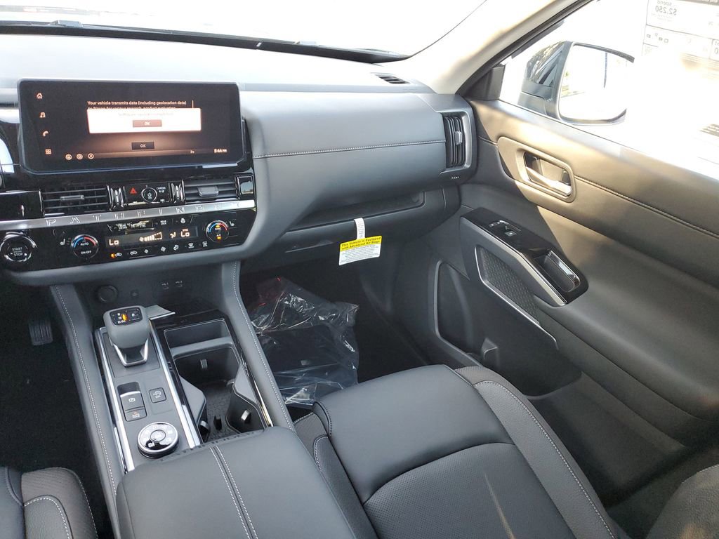 New 2026 Nissan Pathfinder SL image 16