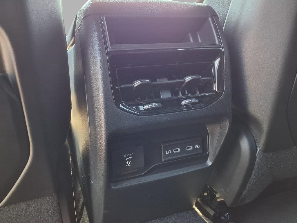 New 2026 Jeep Grand Cherokee Altitude AWD/4WD image 19