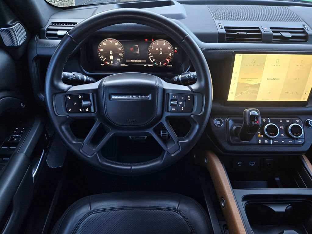 Used 2023 Land Rover Defender 130 X AWD/4WD image 17