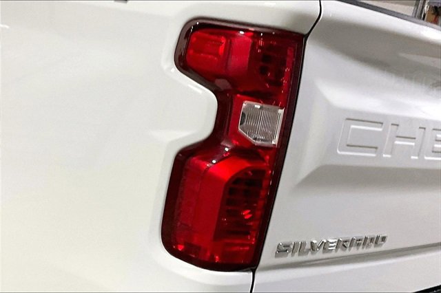 Certified 2022 Chevrolet Silverado 1500 LT image 8