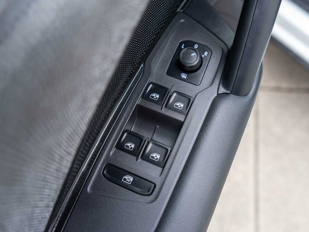 Used 2025 Volkswagen Tiguan S image 16