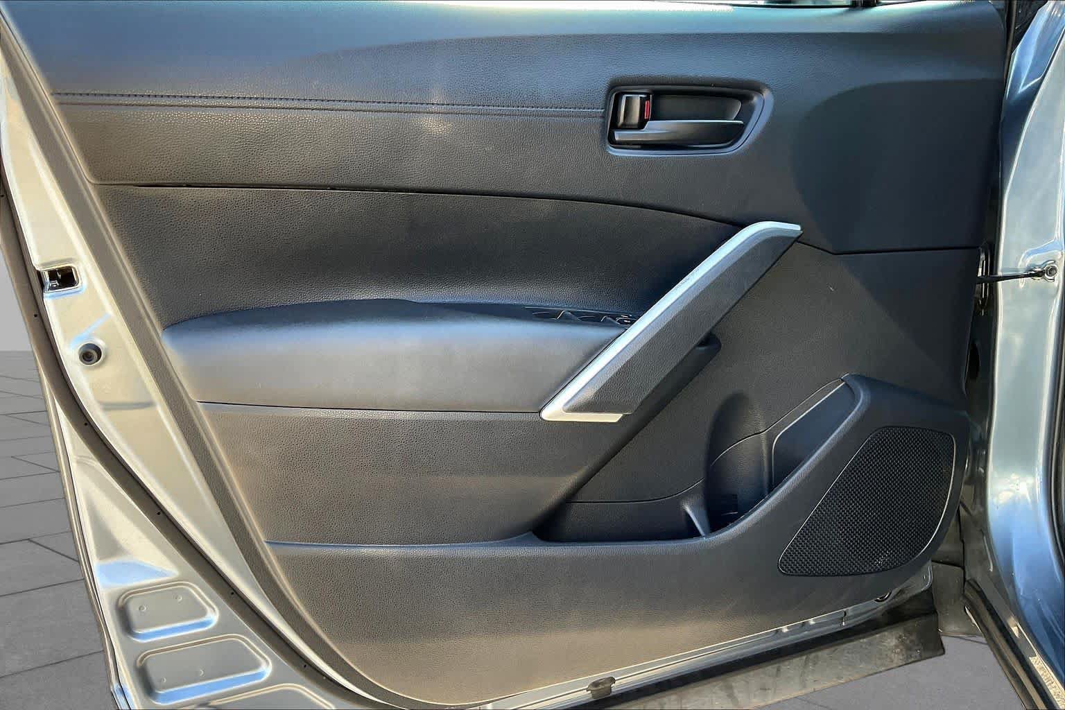 Used 2024 Toyota Corolla Cross AWD Hybrid image 21
