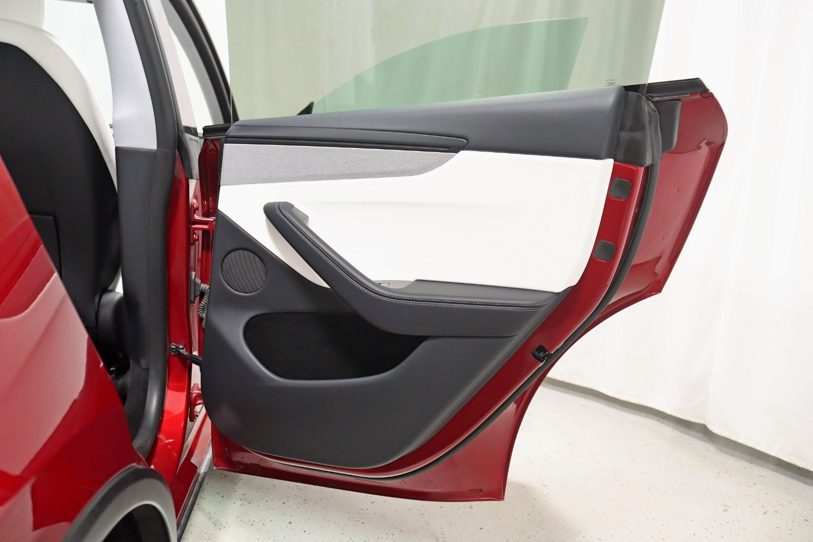 Used 2026 Tesla Model Y AWD image 37