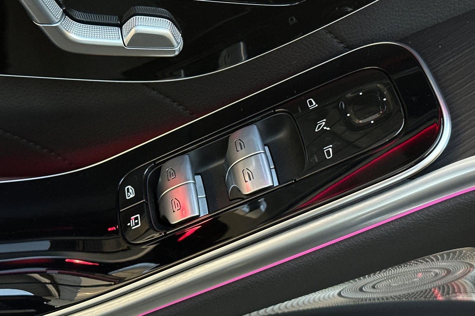 Certified 2025 Mercedes-Benz S 580 4MATIC Sedan image 27