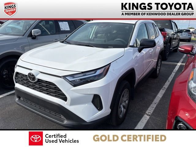 Used 2023 Toyota RAV4 LE FWD image 4