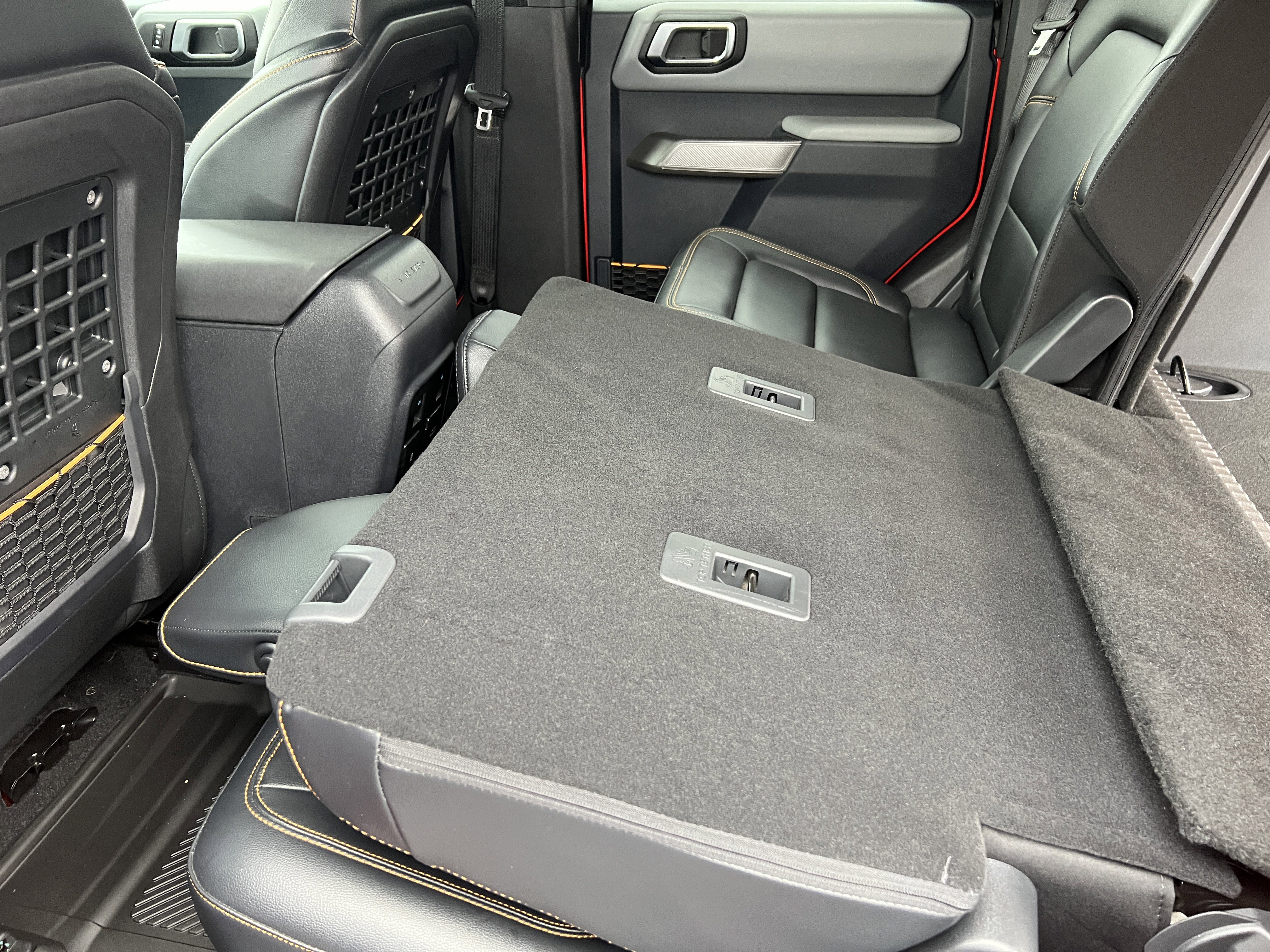 Used 2023 Ford Bronco Badlands image 18