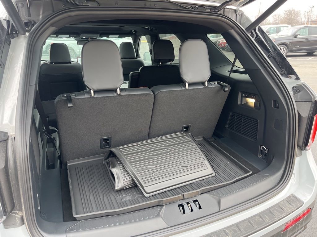New 2026 Ford Explorer ST w/ Sun And Sound Package image 14