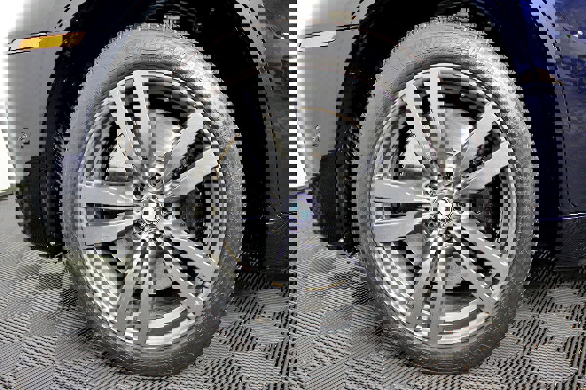 Used 2012 BMW X6 M image 55