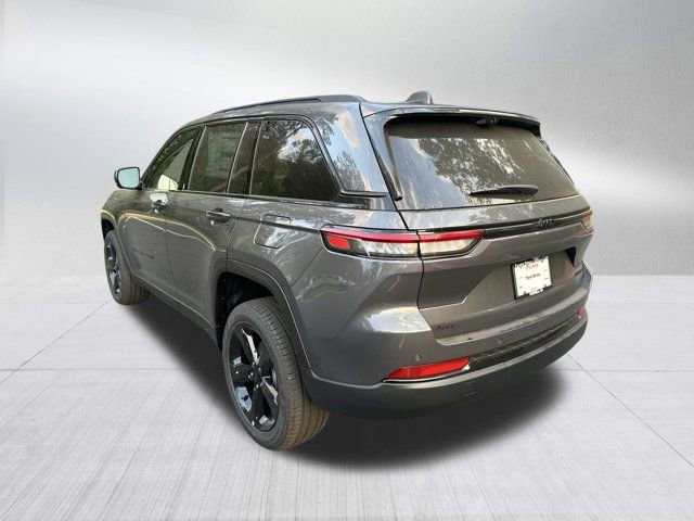 New 2025 Jeep Grand Cherokee Limited w/ Black Appearance Package image 6