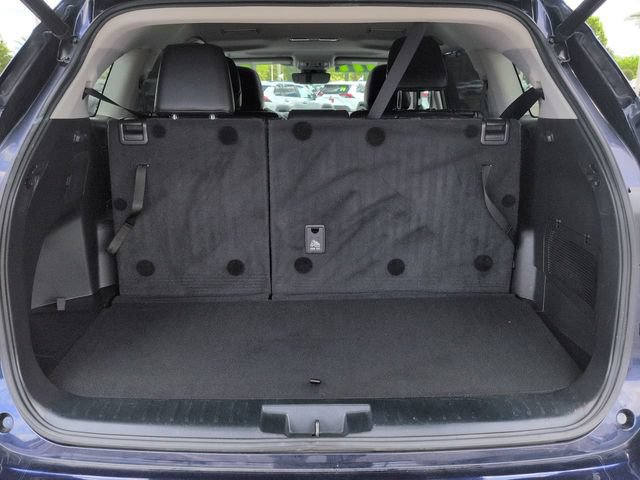 Used 2022 Toyota Highlander XLE AWD/4WD image 13