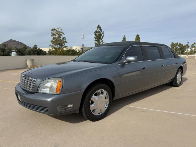 Used 2004 Cadillac De Ville Limousine FWD image 3