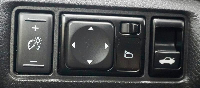 Used 2017 Nissan Sentra S FWD image 23