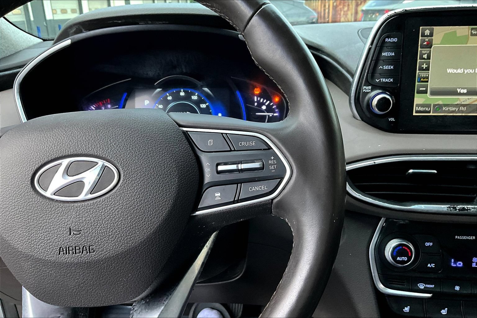 Used 2020 Hyundai Santa Fe Limited FWD image 13