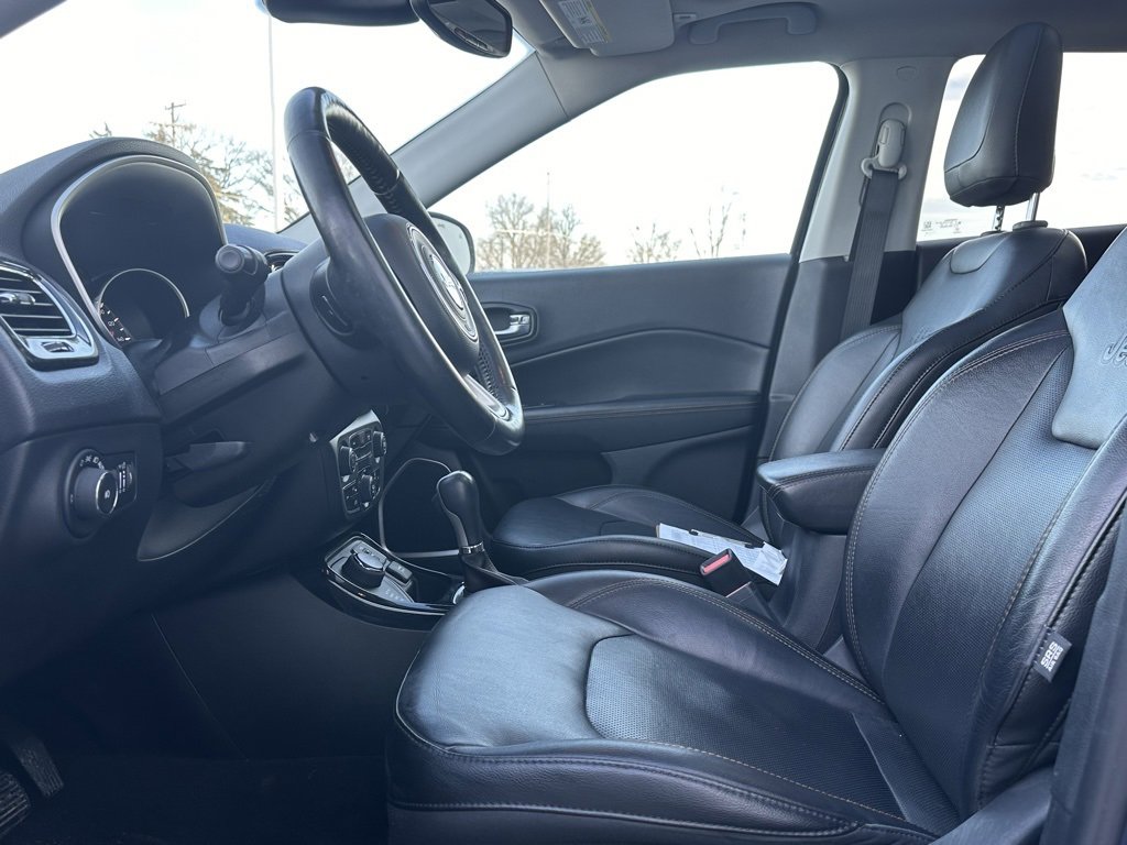 Used 2018 Jeep Compass Limited w/ Navigation Group image 9