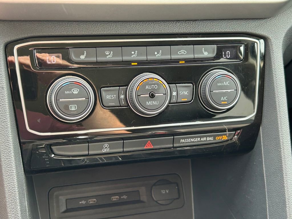 Used 2021 Volkswagen Atlas SEL AWD/4WD image 35