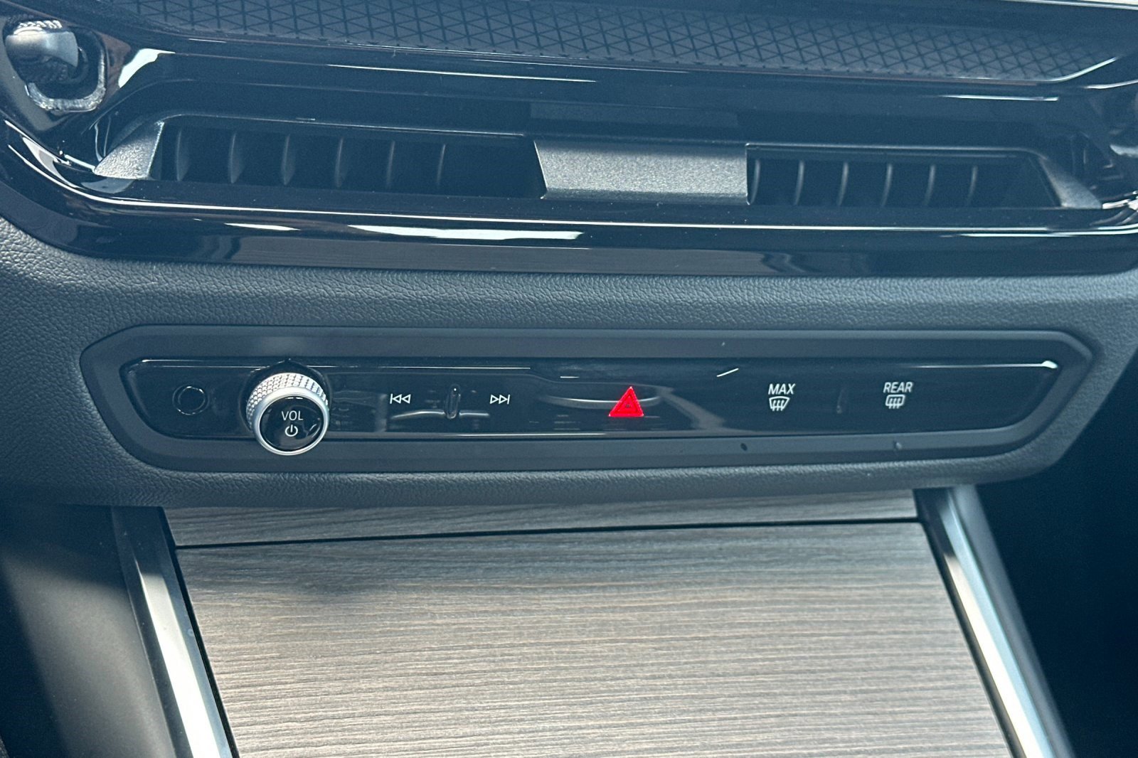 Used 2025 BMW 330i xDrive Sedan image 26