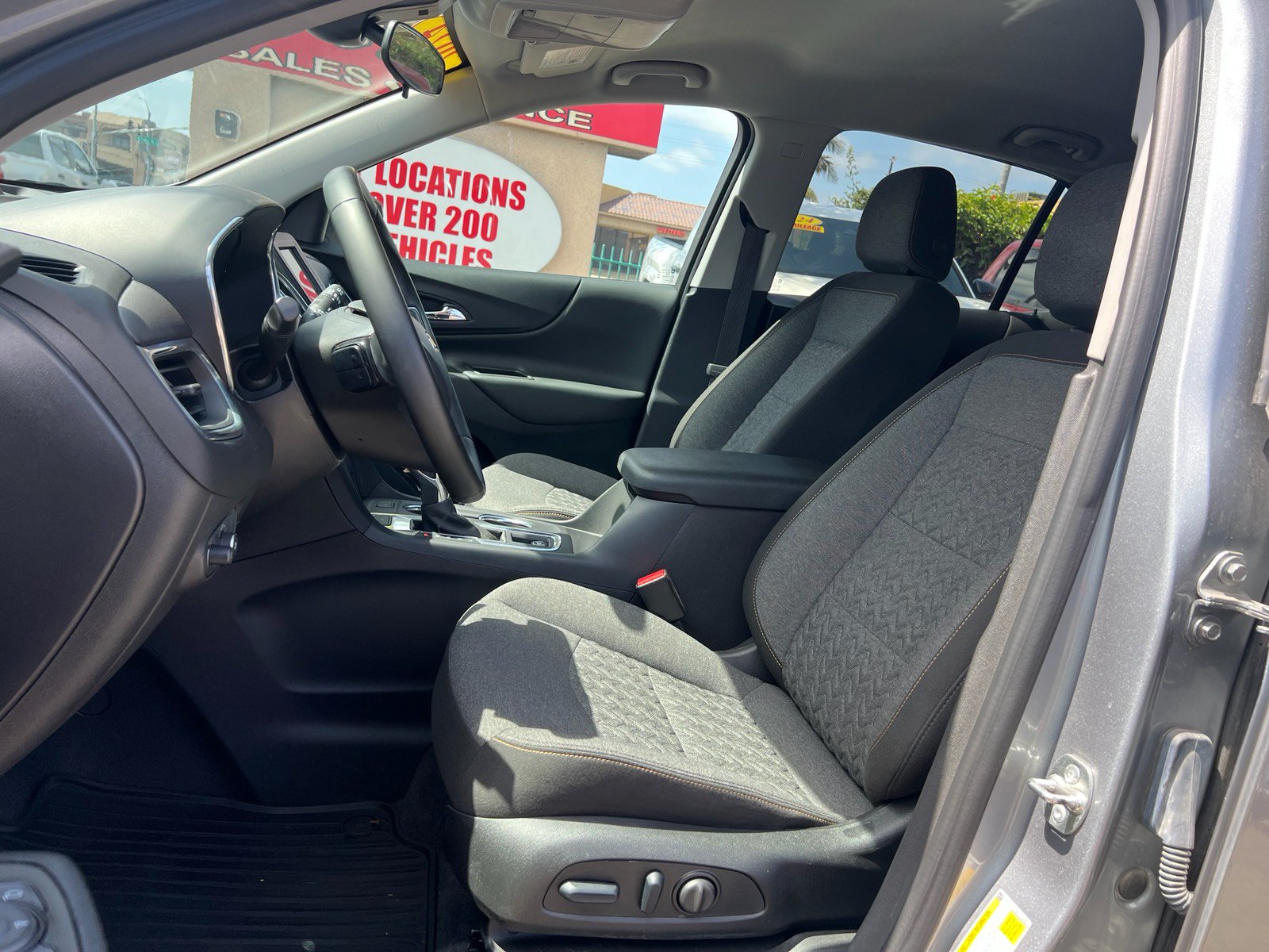 Used 2024 Chevrolet Equinox LT w/ Driver Convenience Package AWD/4WD image 14