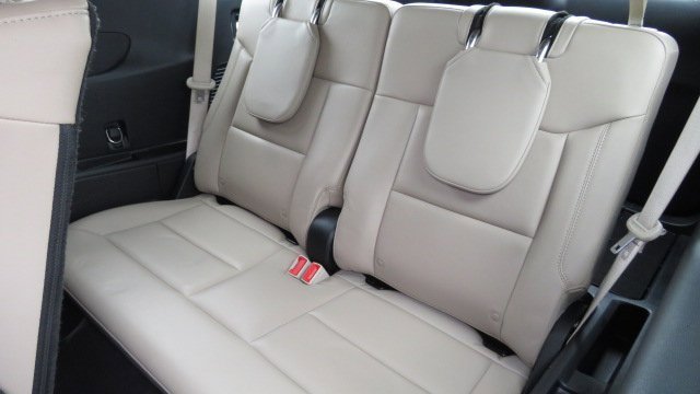 Certified 2022 Ford Explorer XLT w/ Equipment Group 202A image 16