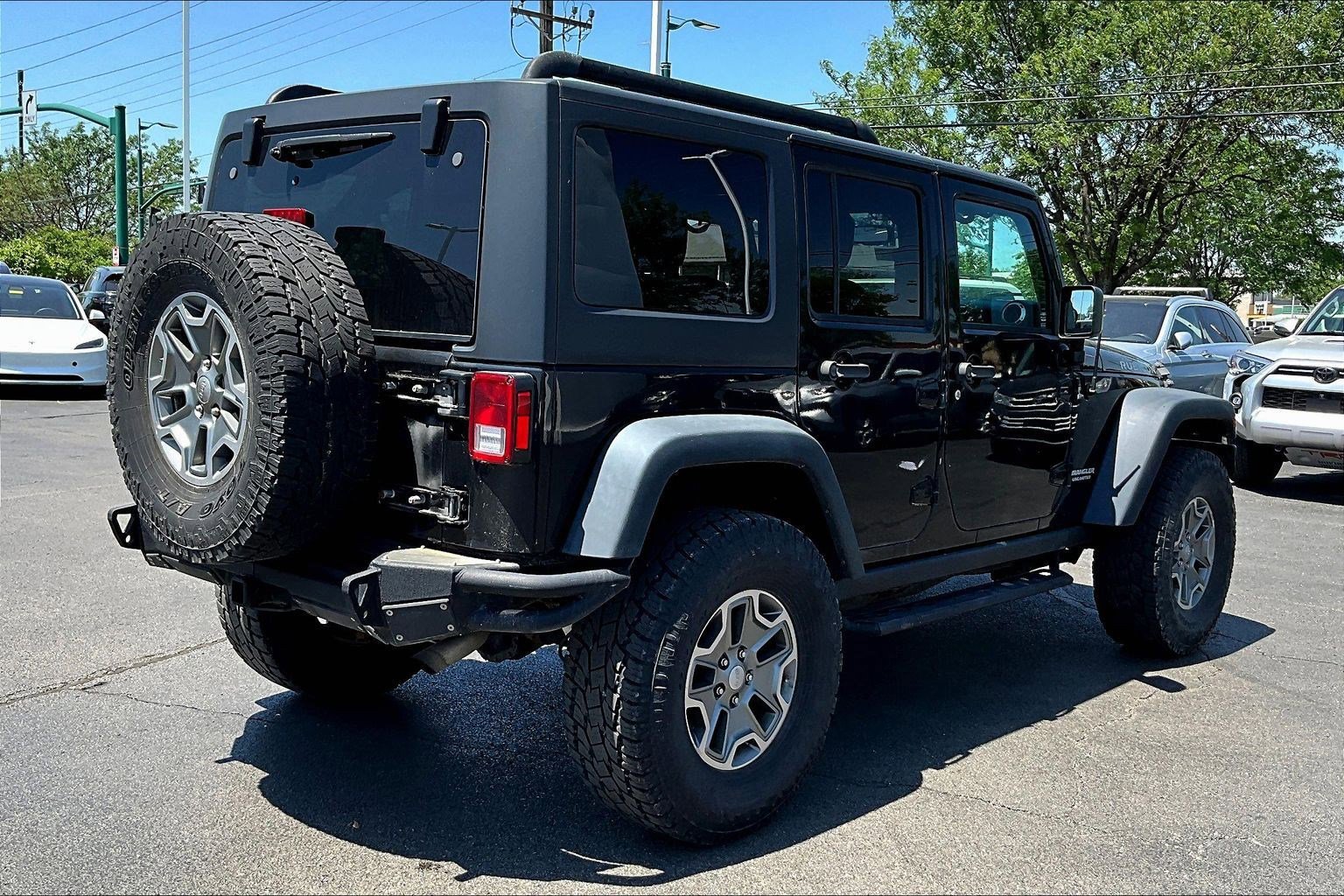 Used 2015 Jeep Wrangler Unlimited Rubicon AWD/4WD image 6