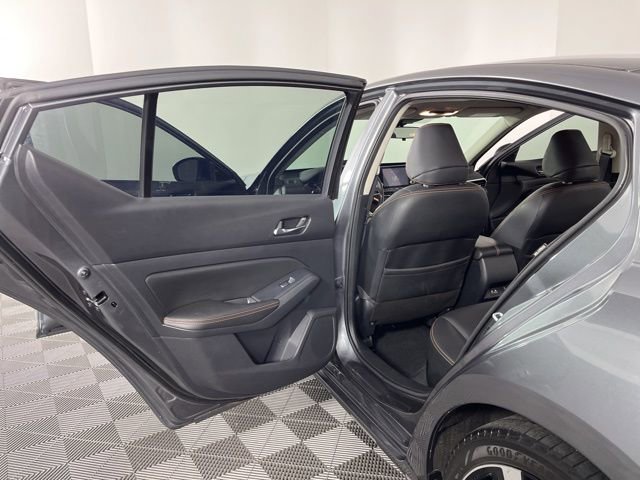 Used 2020 Nissan Altima 2.5 SR image 41