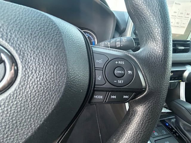 Used 2025 Toyota RAV4 XLE image 10